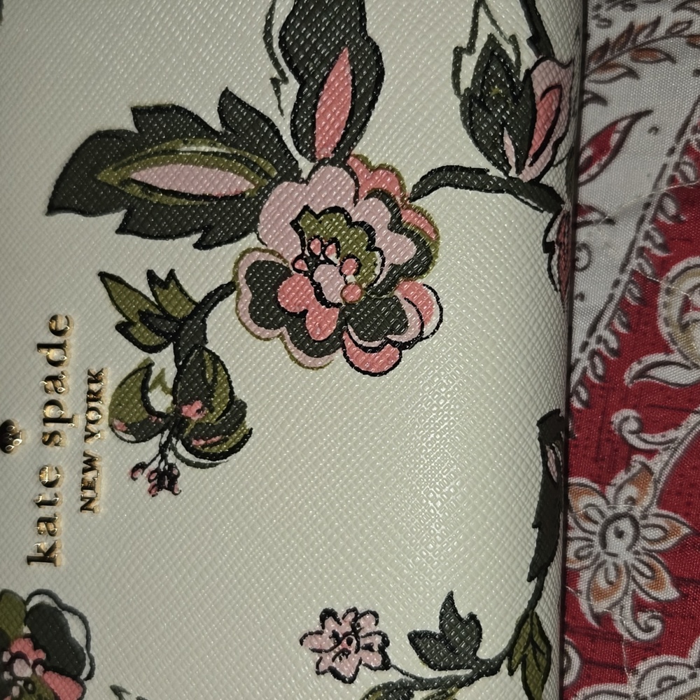 Kate Spade - Picture 2 of 7